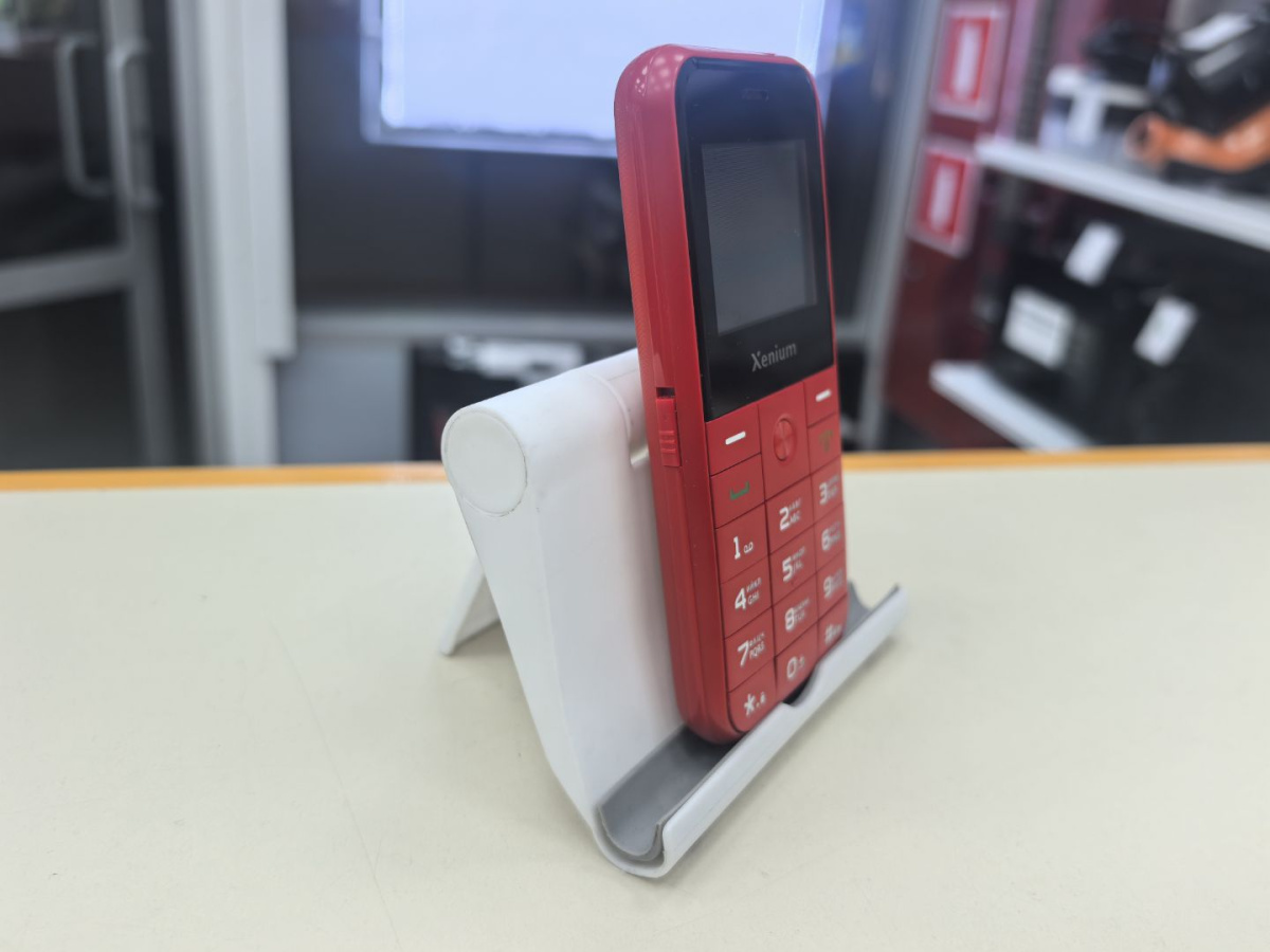 Смартфон Philips Xenium X713