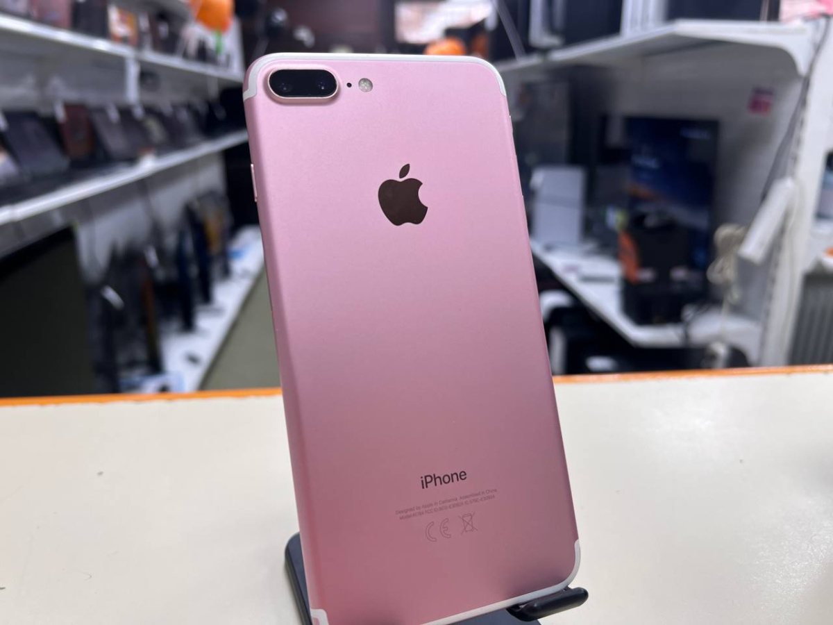 Смартфон Apple iPhone 7 Plus 32Gb