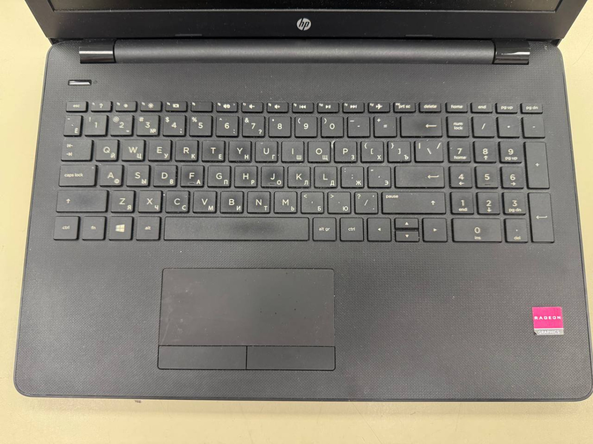 Ноутбук HP; A9-9420, Radeon R5 series, 8 Гб, 240 Гб, Нет