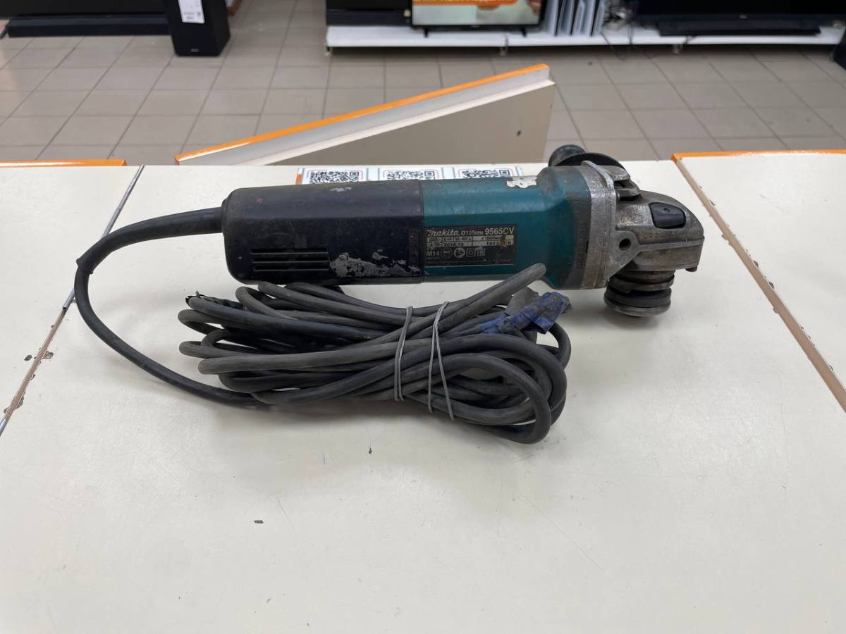 Угловая шлифмашина Makita 9565CV