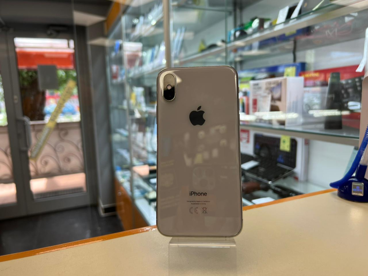 Смартфон Apple iPhone Xs 64Gb