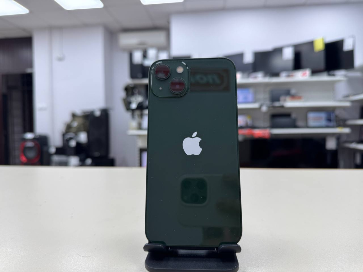 Смартфон Apple iPhone 13 128Gb