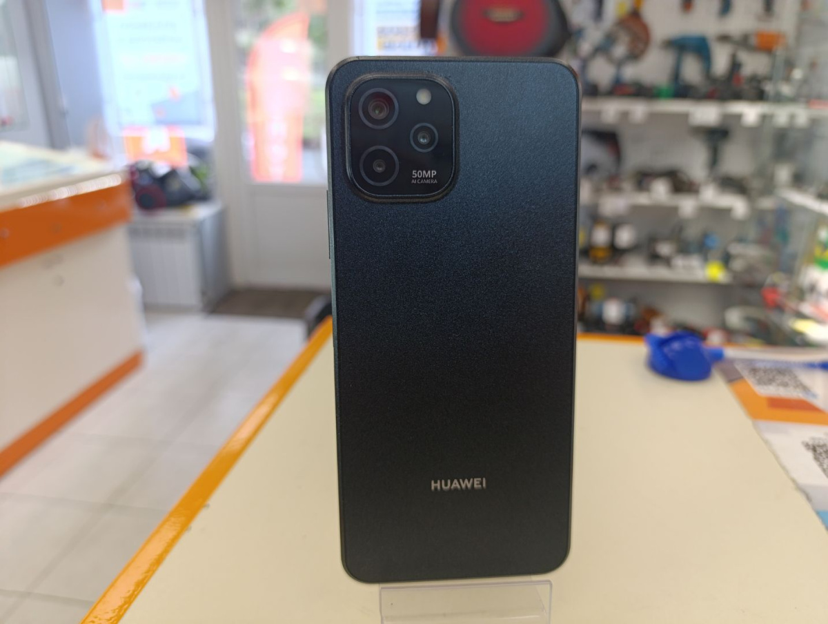 Смартфон Huawei Nova Y61 4/128
