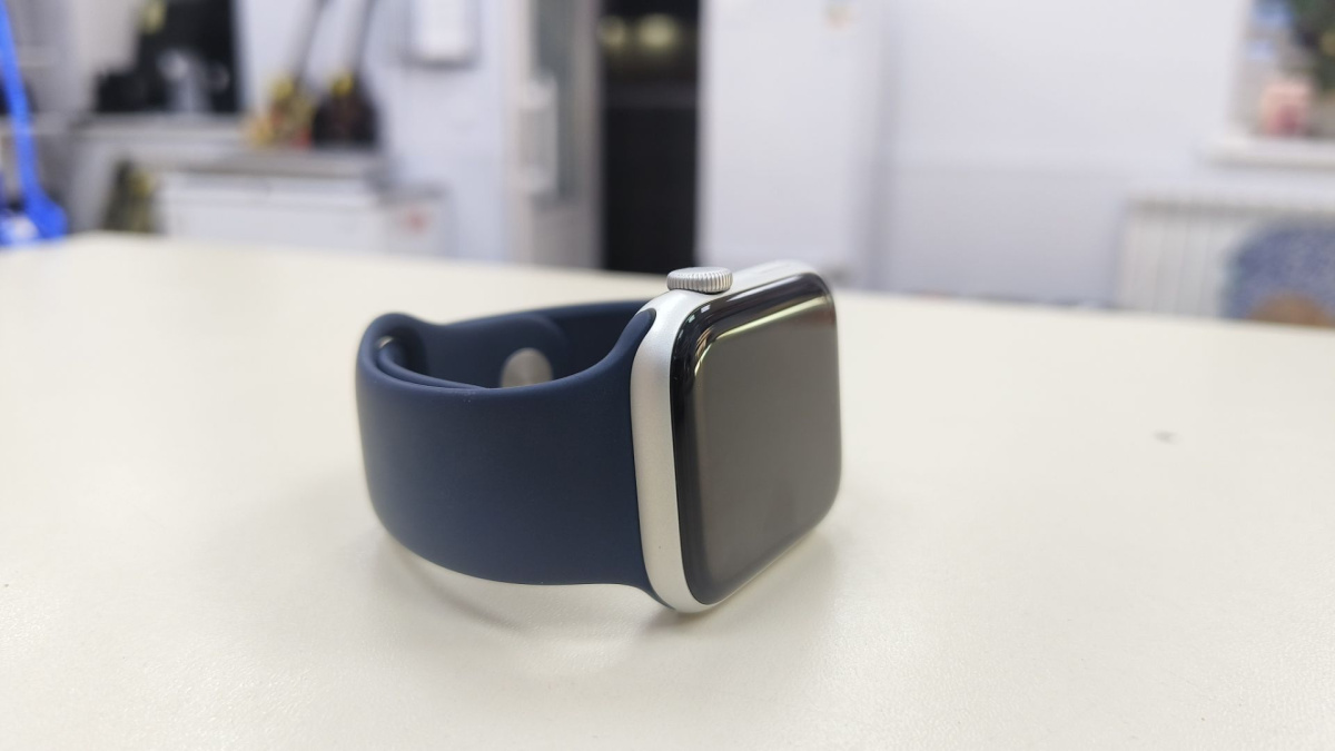 Смарт-часы Apple Watch SE 2022 44mm