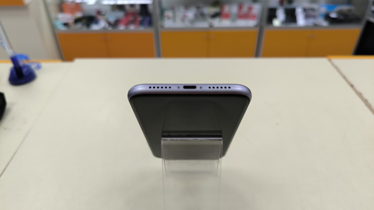Смартфон Apple iPhone 11 64Gb