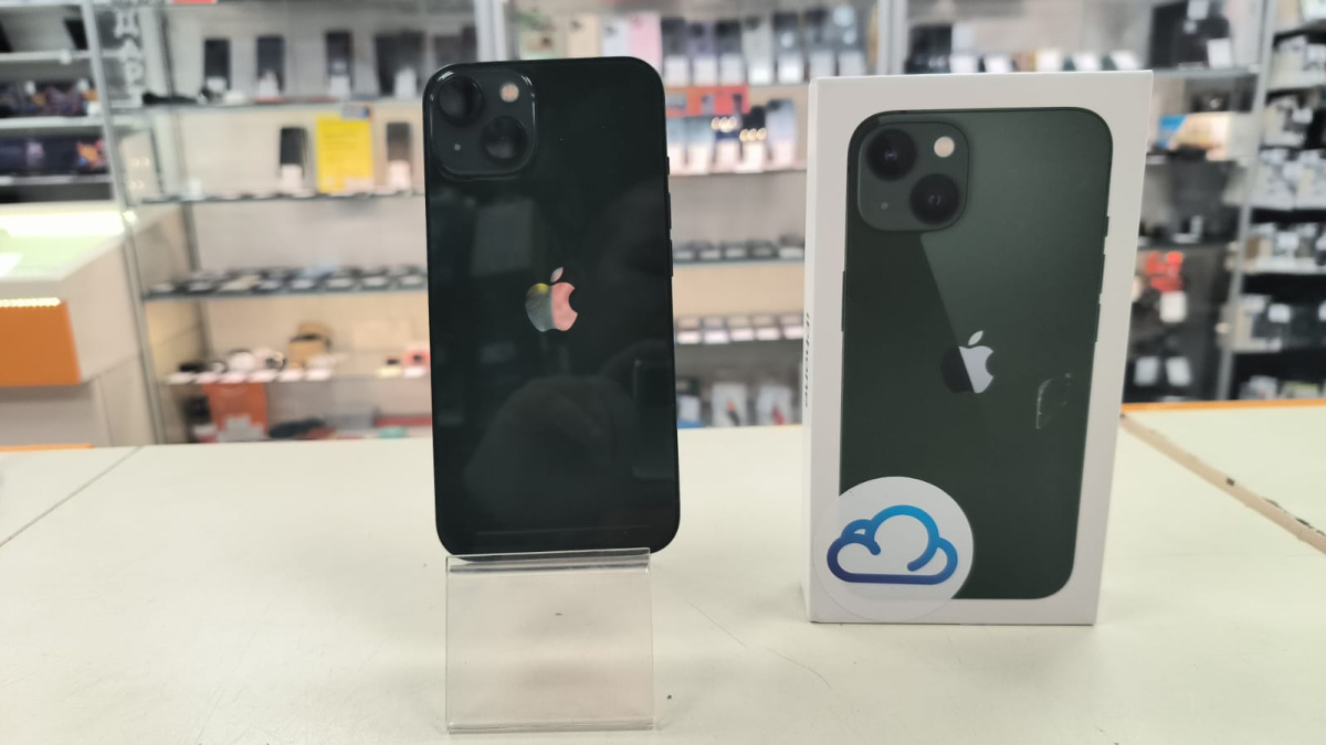 Смартфон Apple iPhone 13 128Gb