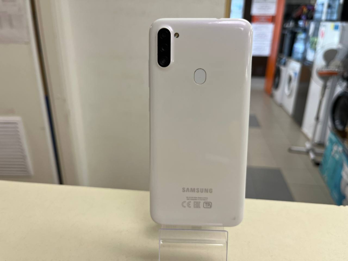 Смартфон Samsung Galaxy A11 2/32