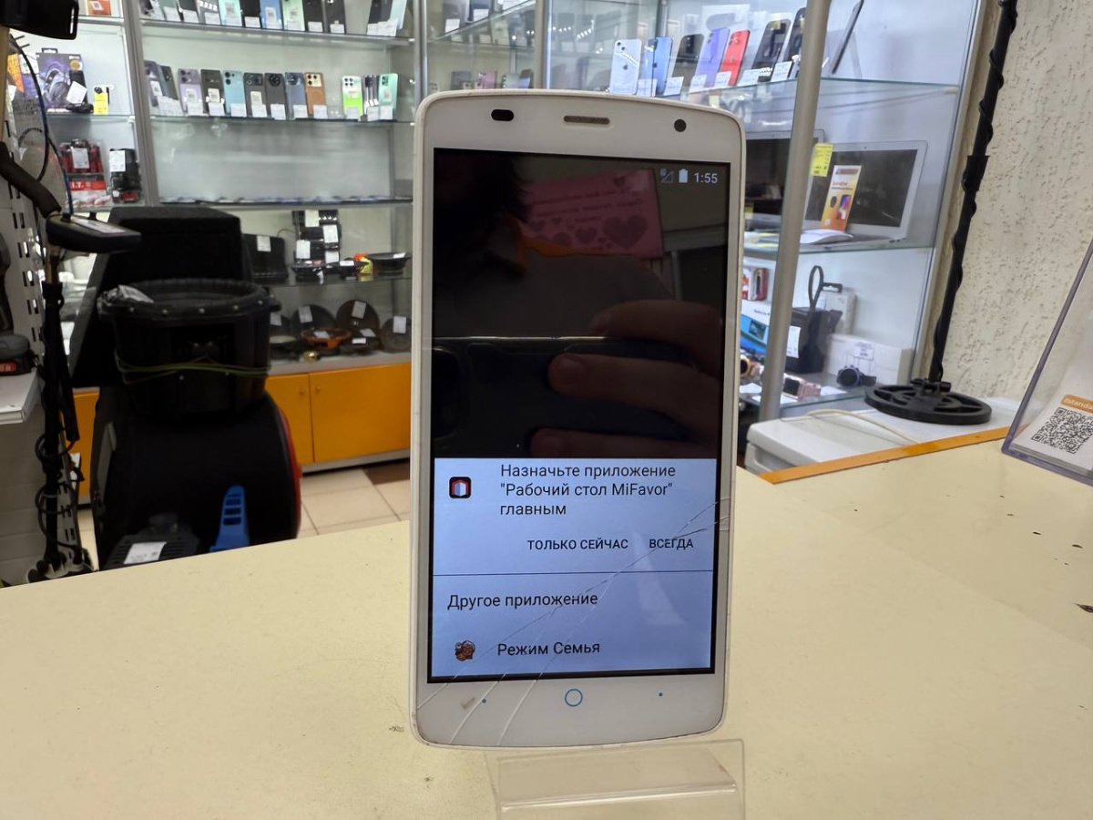 Смартфон ZTE T520