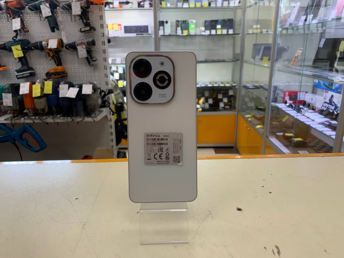 Смартфон Infinix Smart 8 plus 4/128