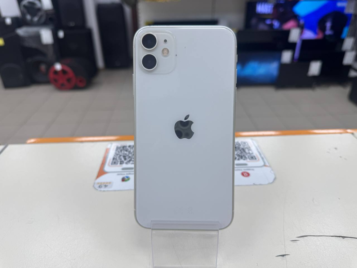 Смартфон Apple iPhone 11 64Gb