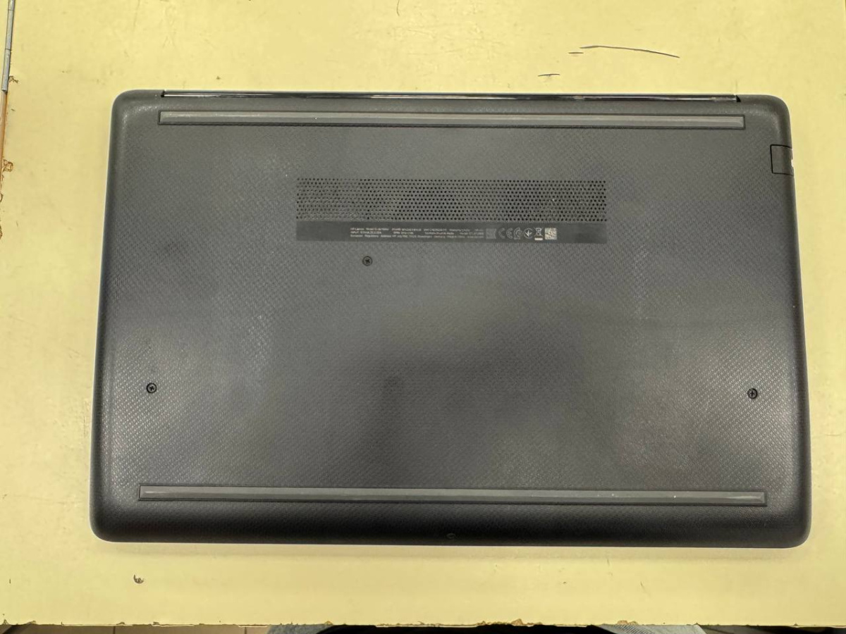 Ноутбук HP; Gold 3150, AMD Radeon (TM) Graphics, 8 Гб, 240 Гб, Нет