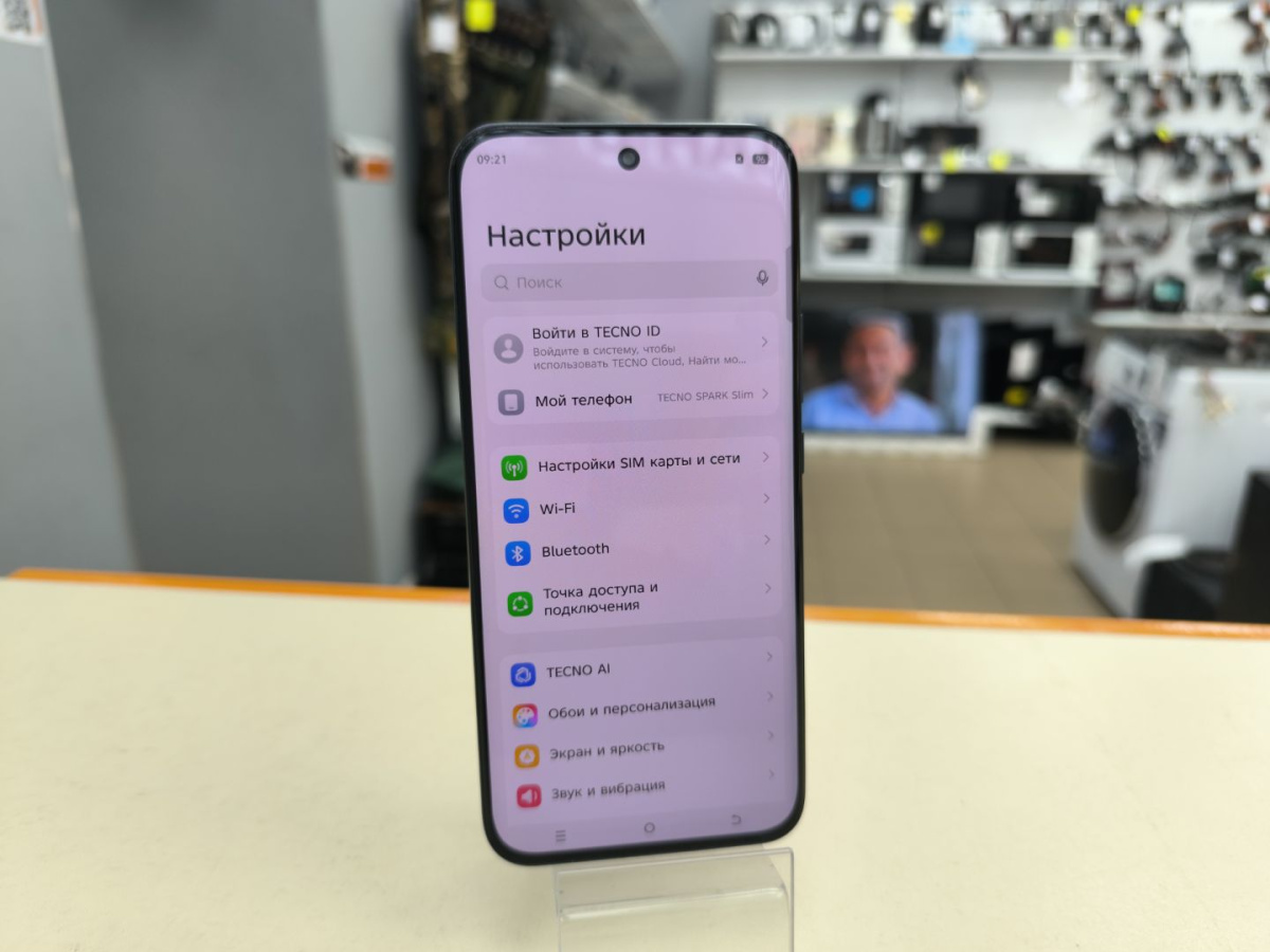 Смартфон Tecno Spark Slim 8/256