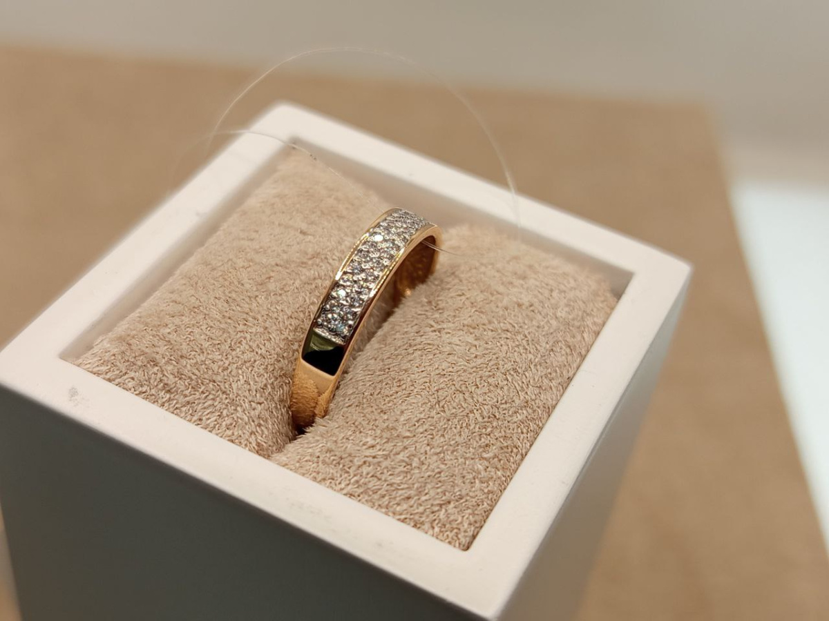 КОЛЬЦО С КАМНЯМИ (Au 585)