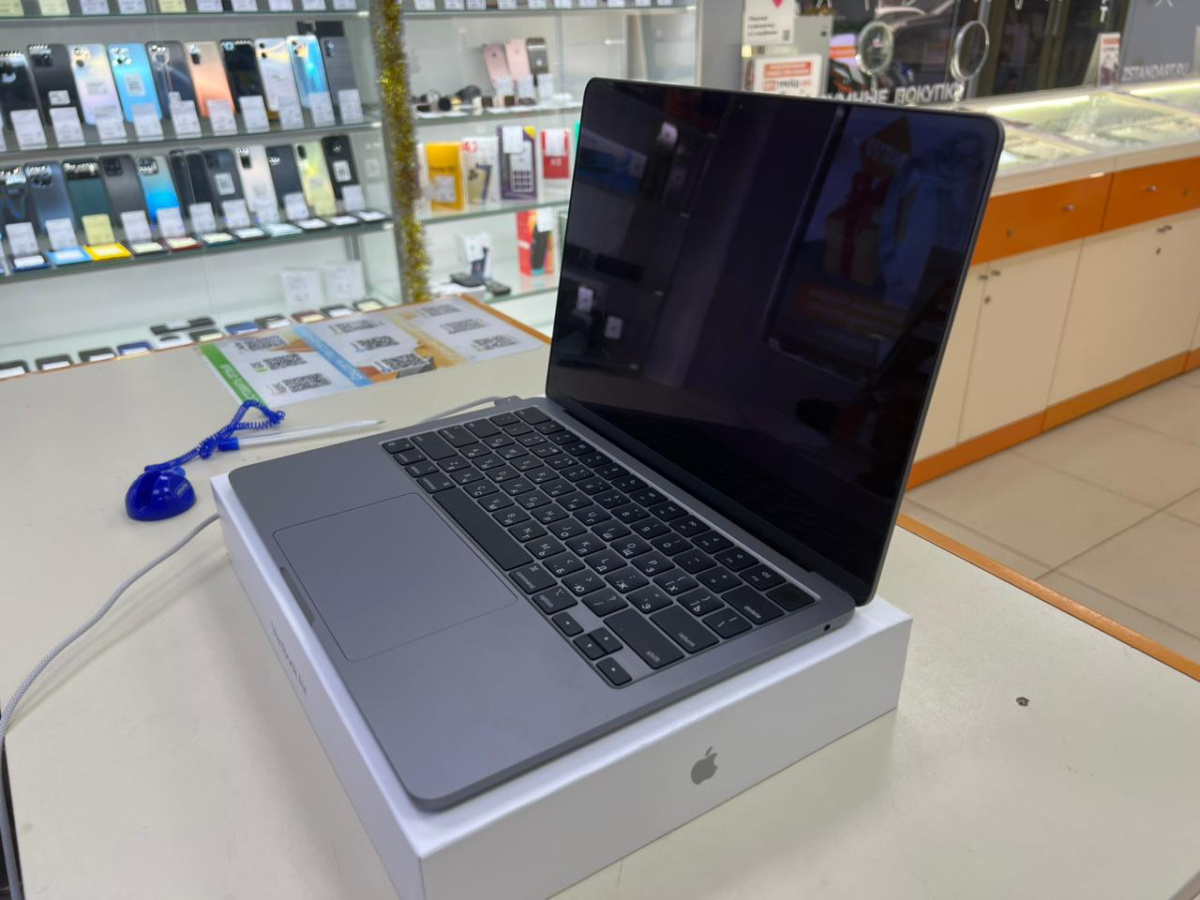 Ноутбук Apple MacBook Air 13 M2 8/256 (A2681)