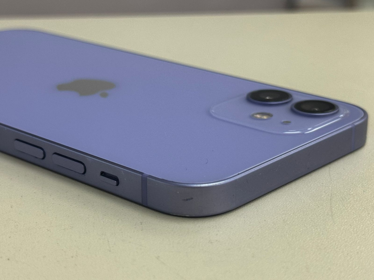 Смартфон Apple iPhone 12 128Gb