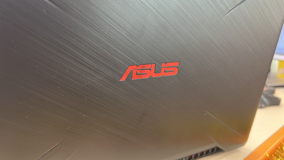 Ноутбук ASUS FX505DY; Ryzen 5 3550H, Radeon RX 560, 6 Гб, Нет, 1 Tb