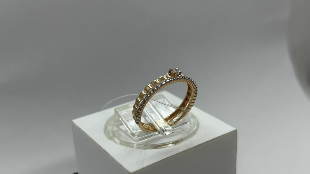 КОЛЬЦО С КАМНЯМИ (Au 585)