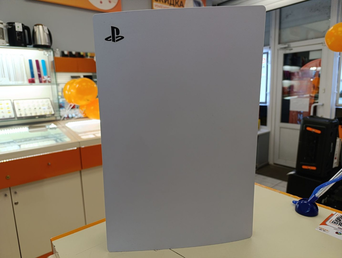 Игровая приставка PlayStation 5 825Gb (С дисководом) Игровая приставка PlayStation 5 825Gb (С дисководом)