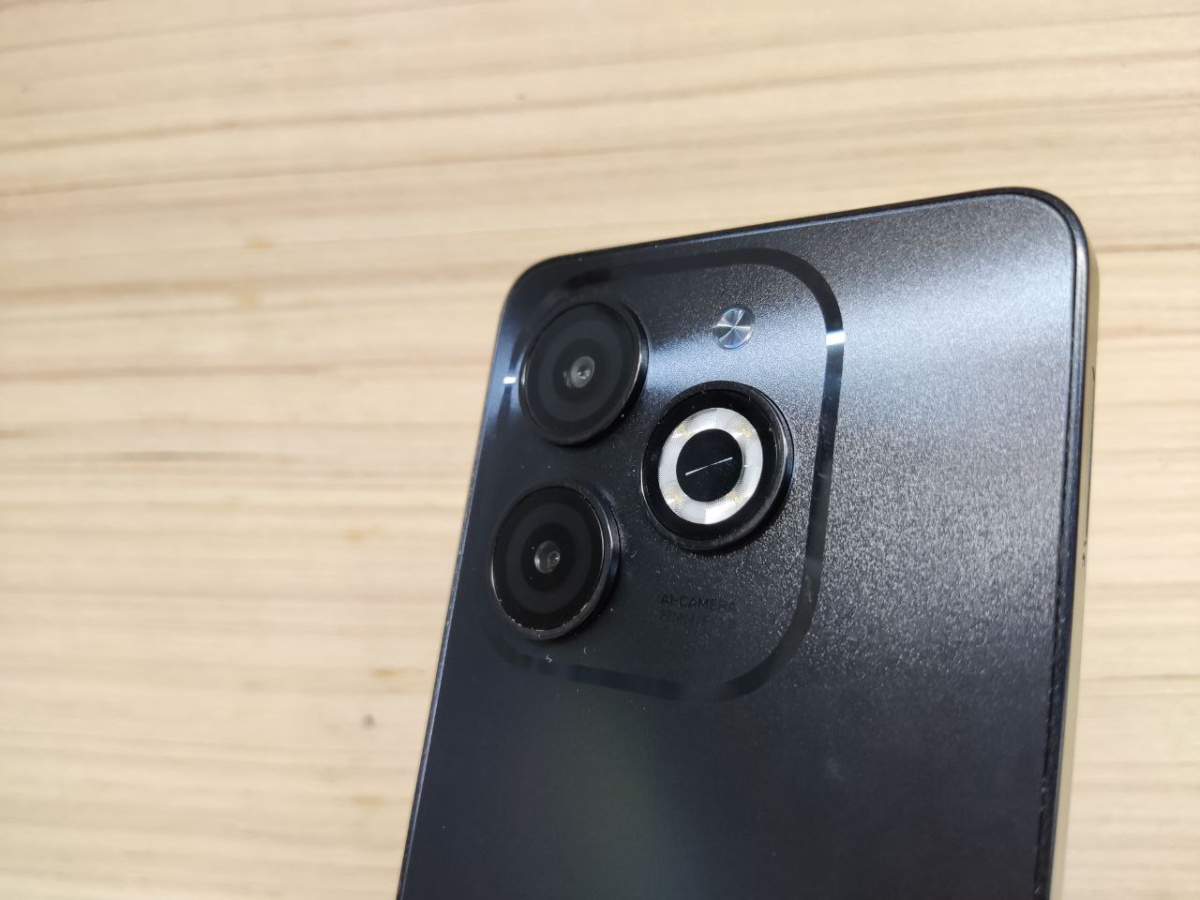 Смартфон Infinix Smart 8 4/128