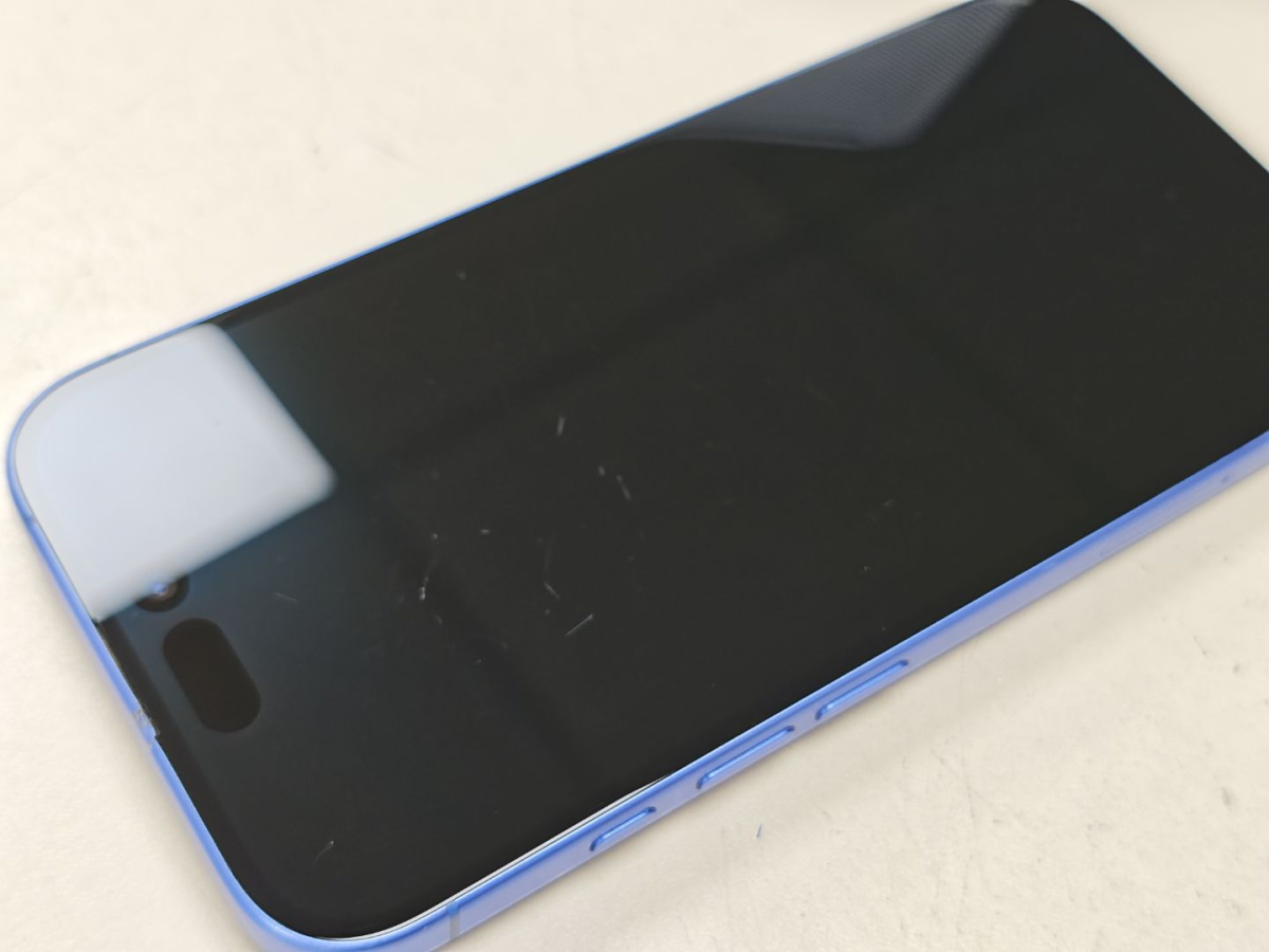 Смартфон Apple Iphone 16 128Gb