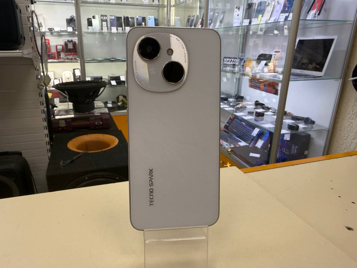 Смартфон Tecno Spark Go1 3/64