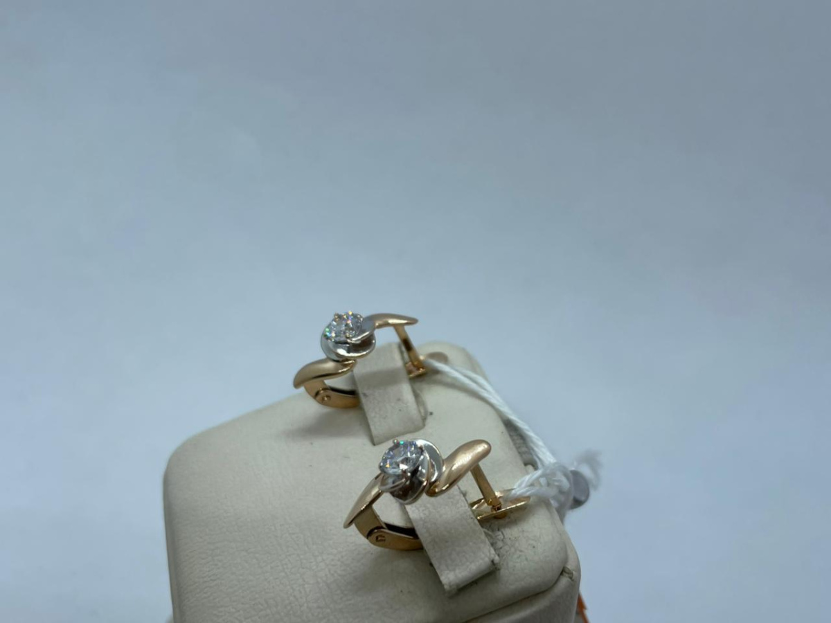 СКМ585 СЕРЬГИ С КАМНЕМ (Au 585)