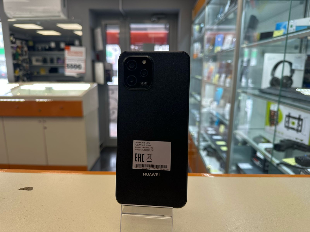 Смартфон Huawei Nova Y61 4/128