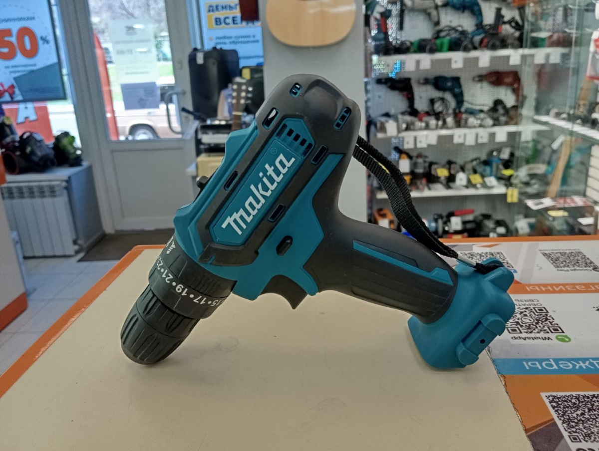 Шуруповерт Makita NO Name;
