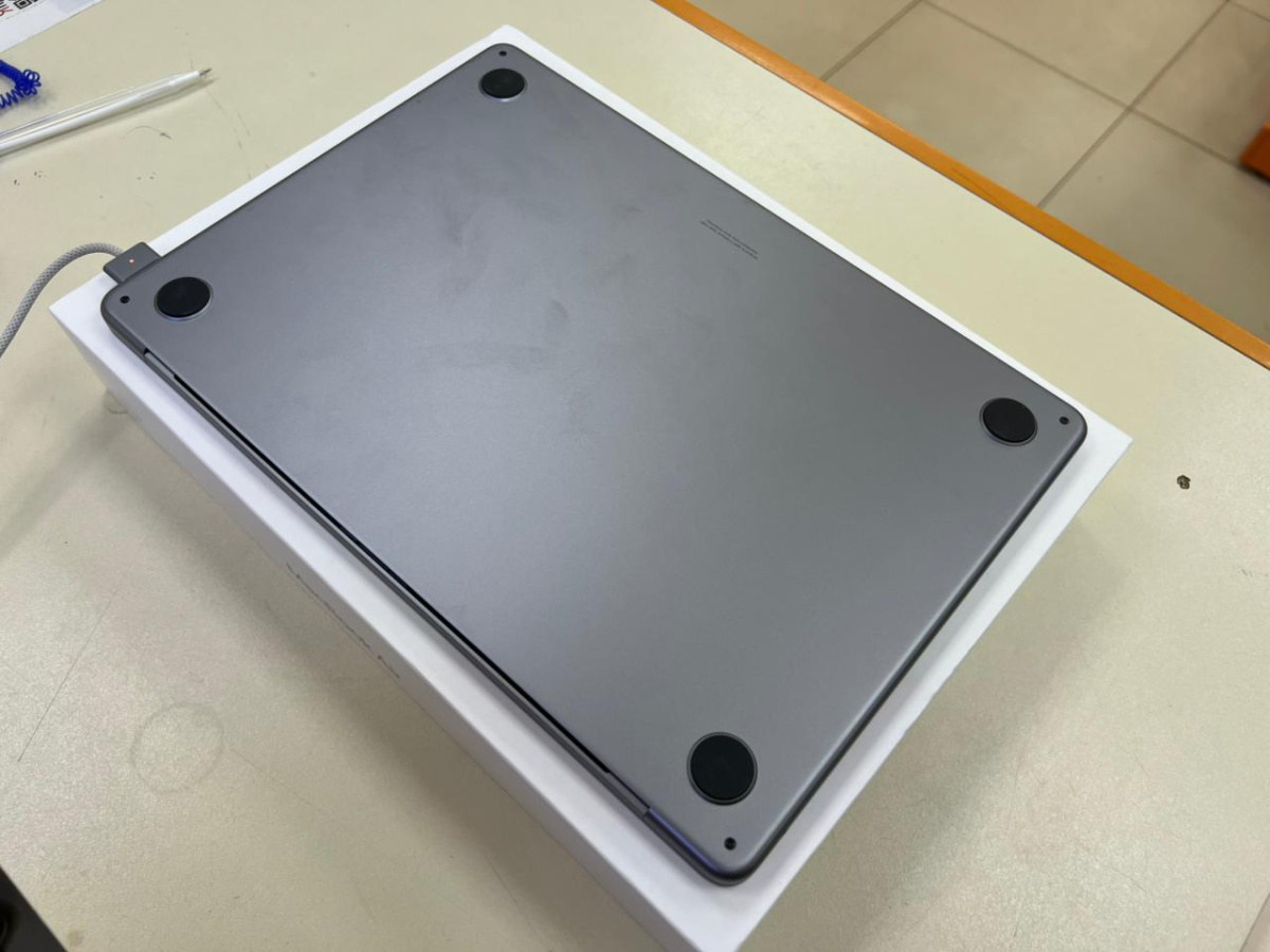 Ноутбук Apple MacBook Air 13 M2 8/256 (A2681)