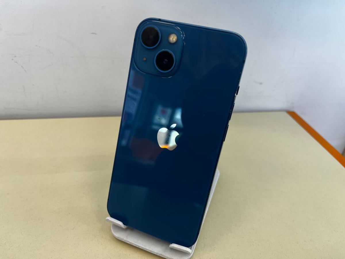 Смартфон Apple iPhone 13 128Gb