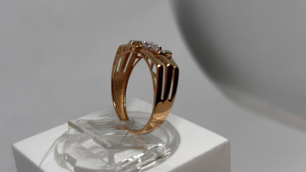 КОЛЬЦО С КАМНЯМИ (Au 585)