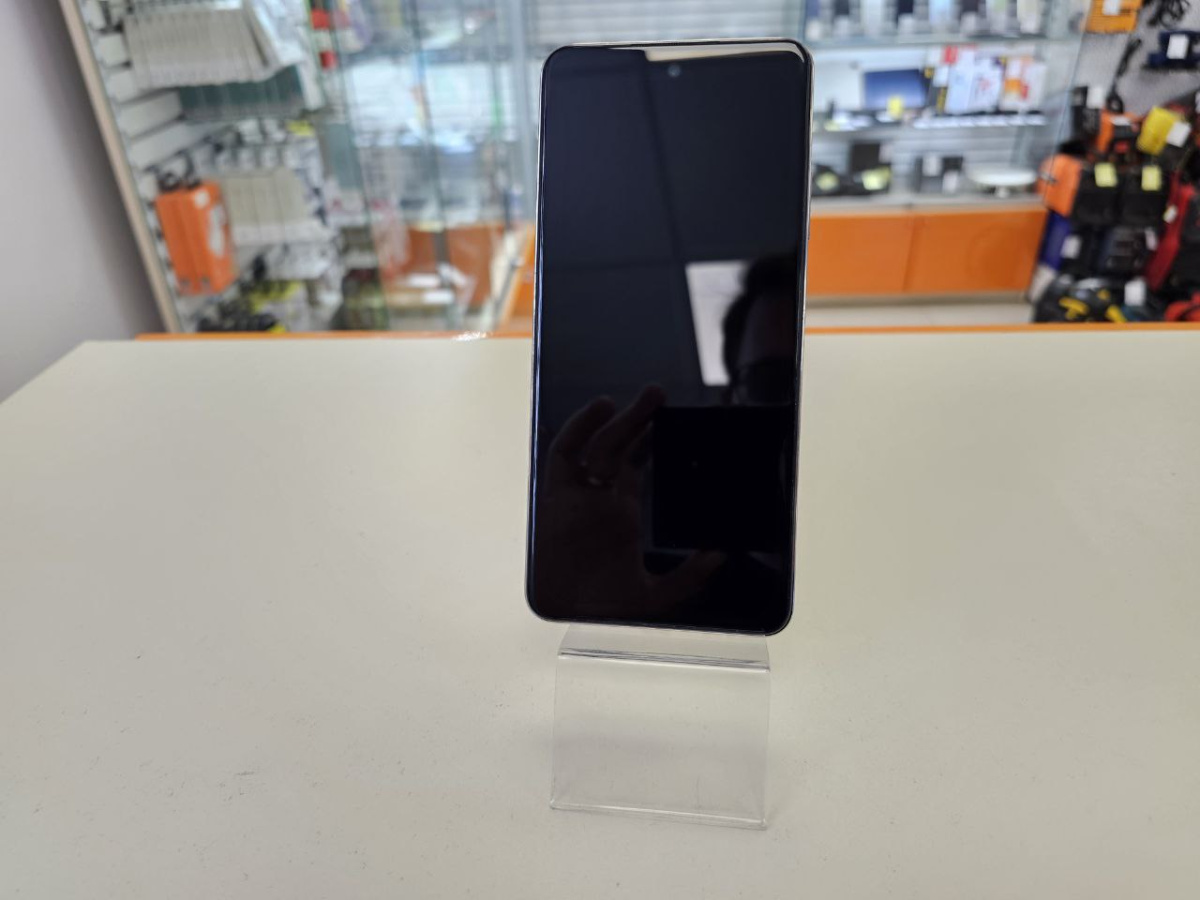 Смартфон Infinix HOT 40i 8/128