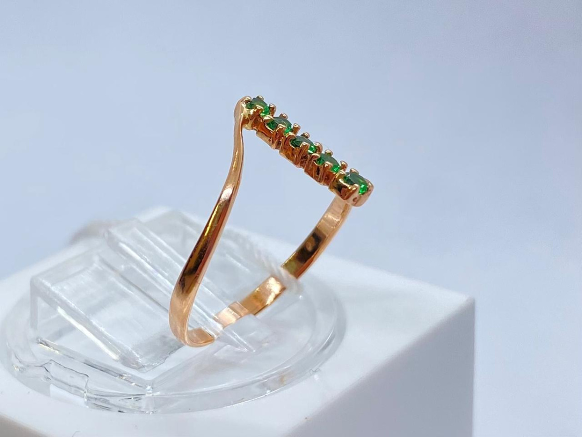 КОЛЬЦО С КАМНЯМИ (Au 585)