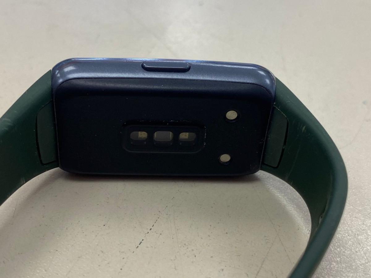 Фитнес-браслет Huawei Band 6