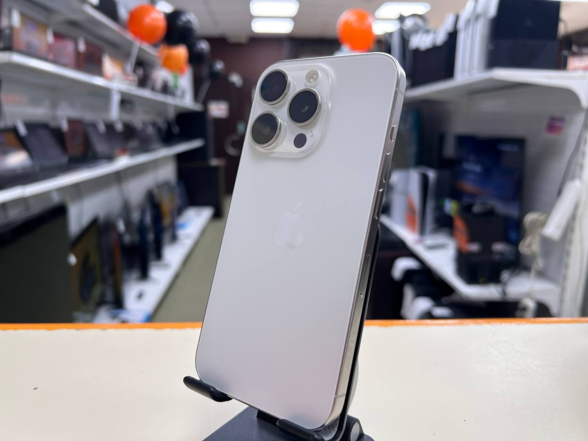 Смартфон Apple Iphone 15 Pro 128Gb
