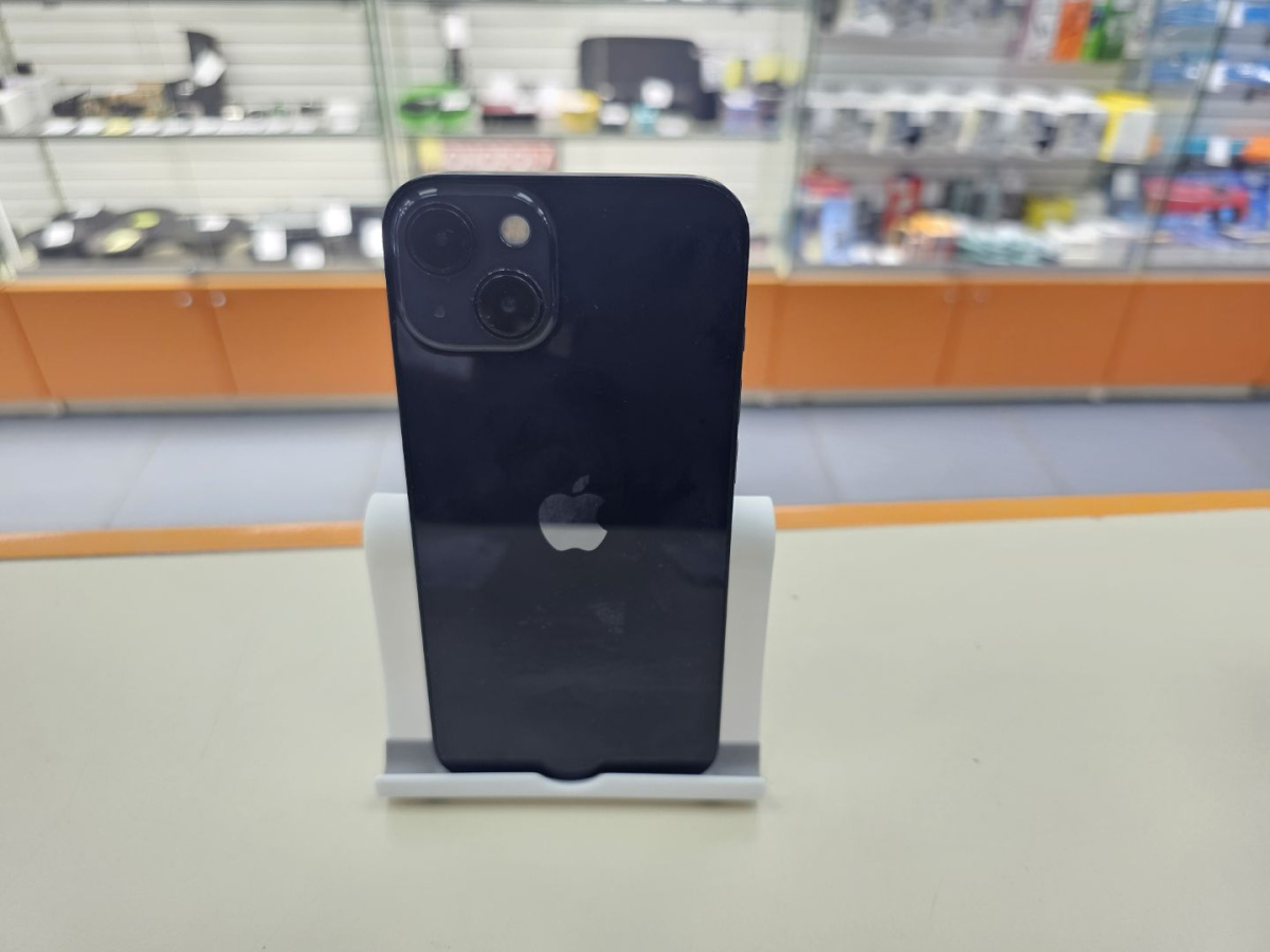 Смартфон Apple iPhone 13 128Gb