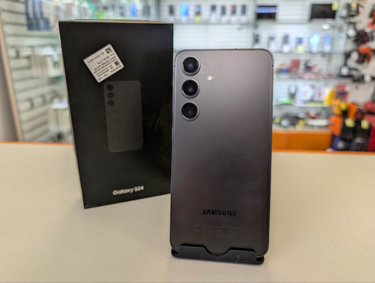 Смартфон Samsung Galaxy S24 8/128