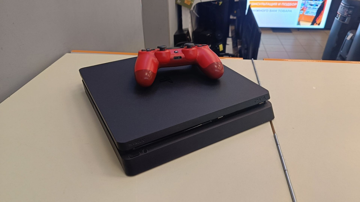 Игровая приставка PlayStation 4 Slim 500GB Игровая приставка PlayStation 4 Slim 500GB