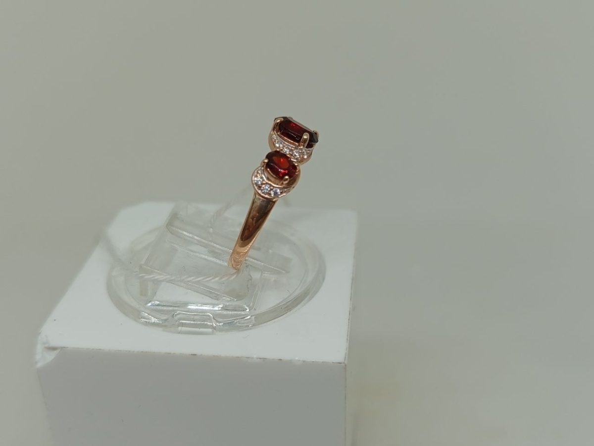 КОЛЬЦО С КАМНЯМИ (Au 585)