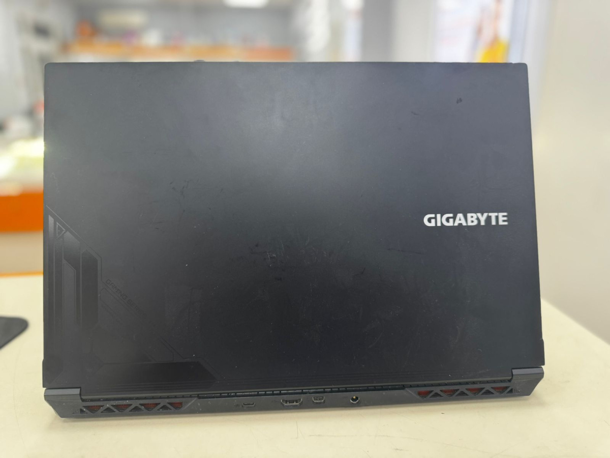 Ноутбук Gigabite; I5-12500H, GeForce RTX 3050, 16 Гб, 512 GB, Нет