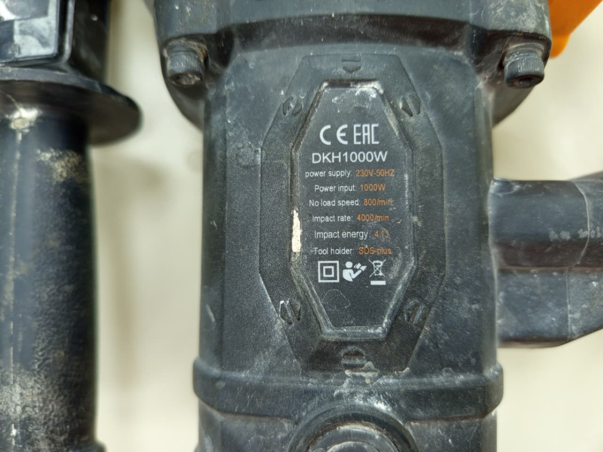 Перфоратор Deko DKH1000W