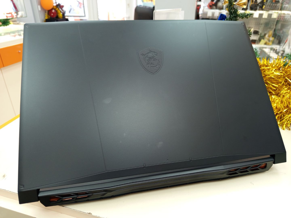 Ноутбук MSI; Core I7-14650HX, Geforce RTX 5070, 32 Гб, 1 Tb, Нет