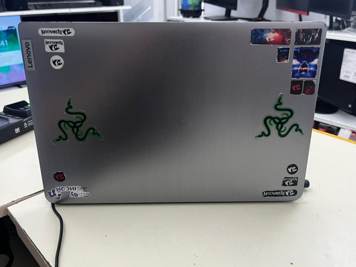 Ноутбук Lenovo; Pentium Gold 7505, Intel UHD Graphics, 8 Гб, 256 Гб, Нет