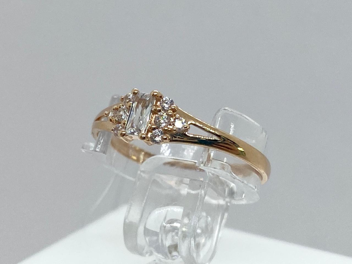 КОЛЬЦО С КАМНЯМИ (Au 585)