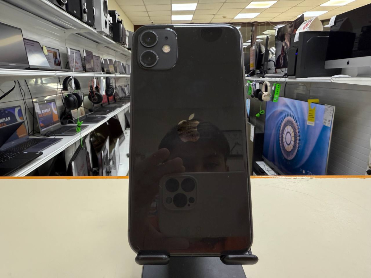 Смартфон Apple iPhone 11 64Gb
