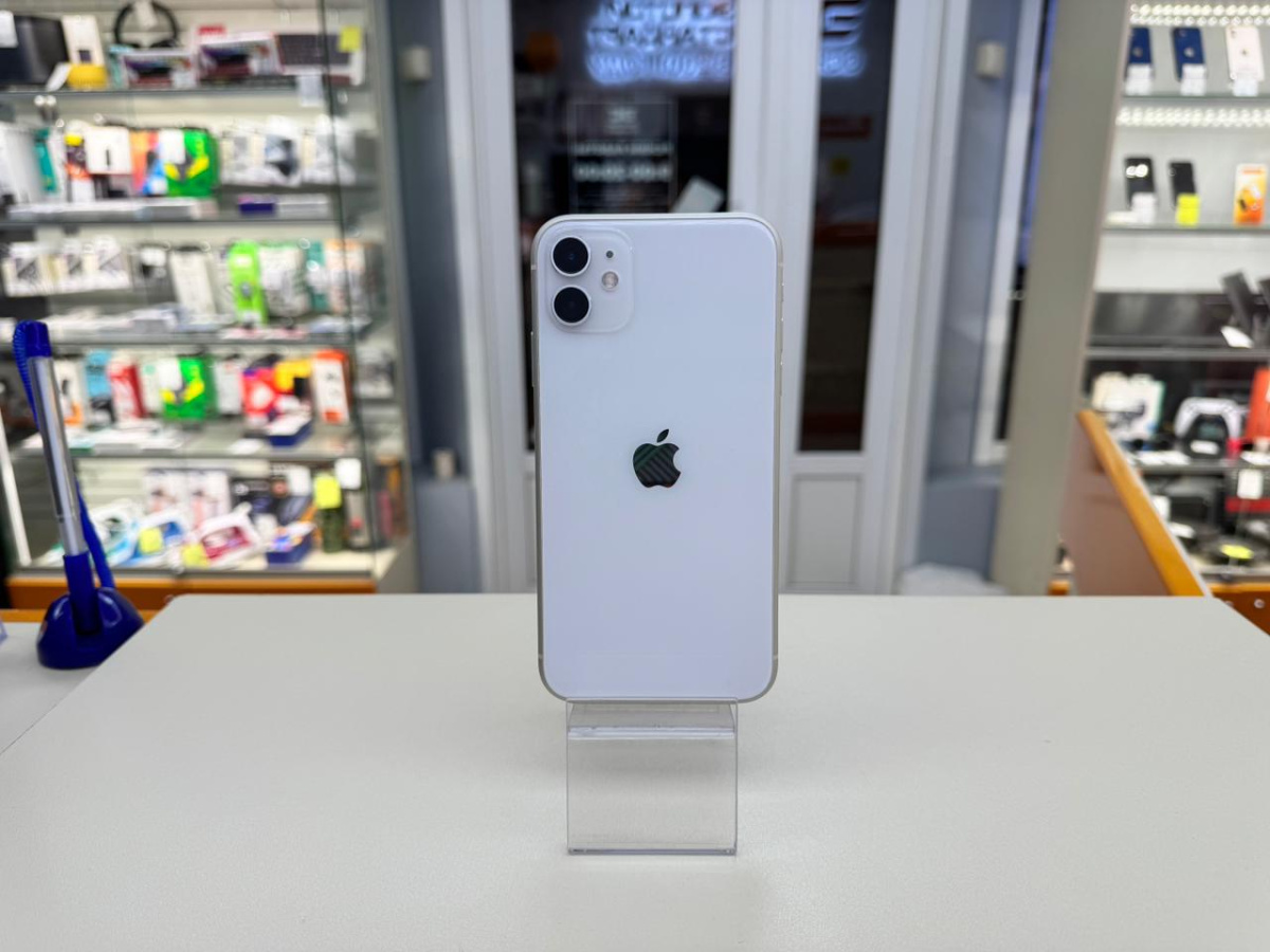Смартфон Apple iPhone 11 64Gb
