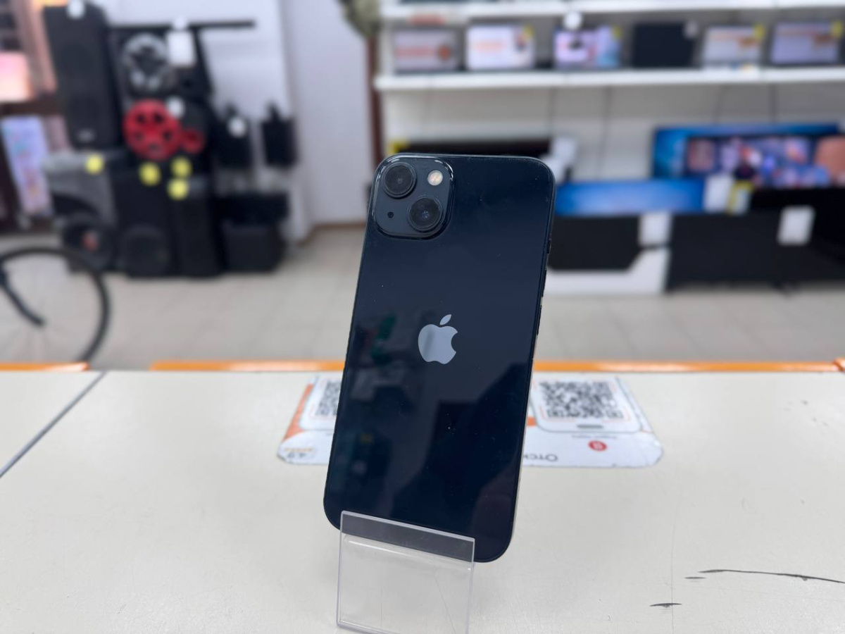 Смартфон Apple iPhone 13 128Gb
