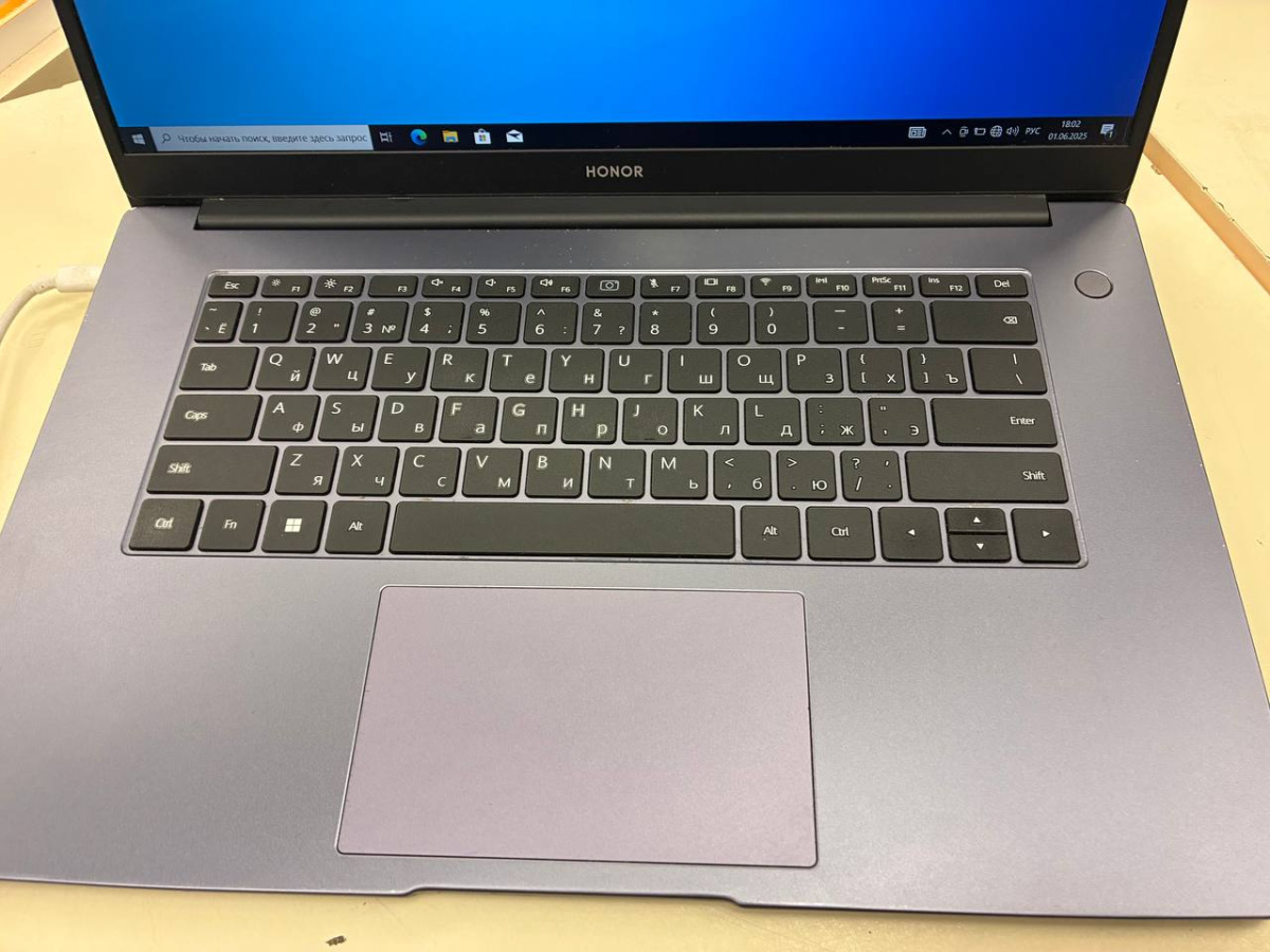 Ноутбук Honor Honor; Core i3-10110U, Intel UHD Graphics, 8 Гб, 240 Гб, Нет