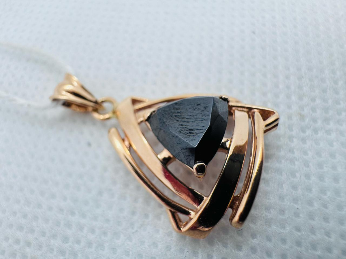 ПОДКМ585 ПОДВЕСКА С КАМНЕМ (Au 585)