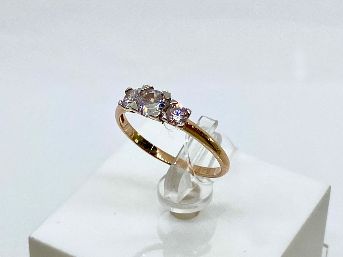 КОЛЬЦО С КАМНЯМИ (Au 585)